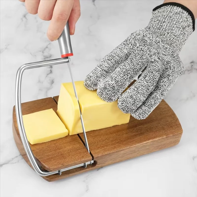 AcaCut – Cheese slicer with acacia wood handle - Image 4
