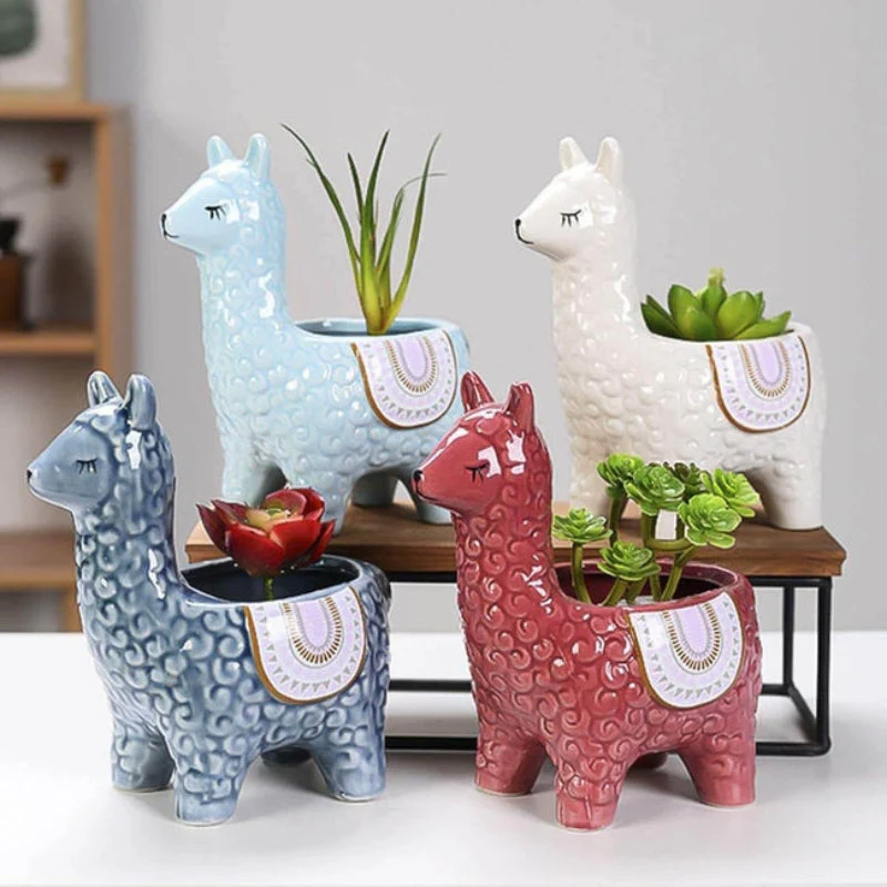 AlpacaBloom – Alpaca Shaped Flower Pot for Playful Decoration - Image 8