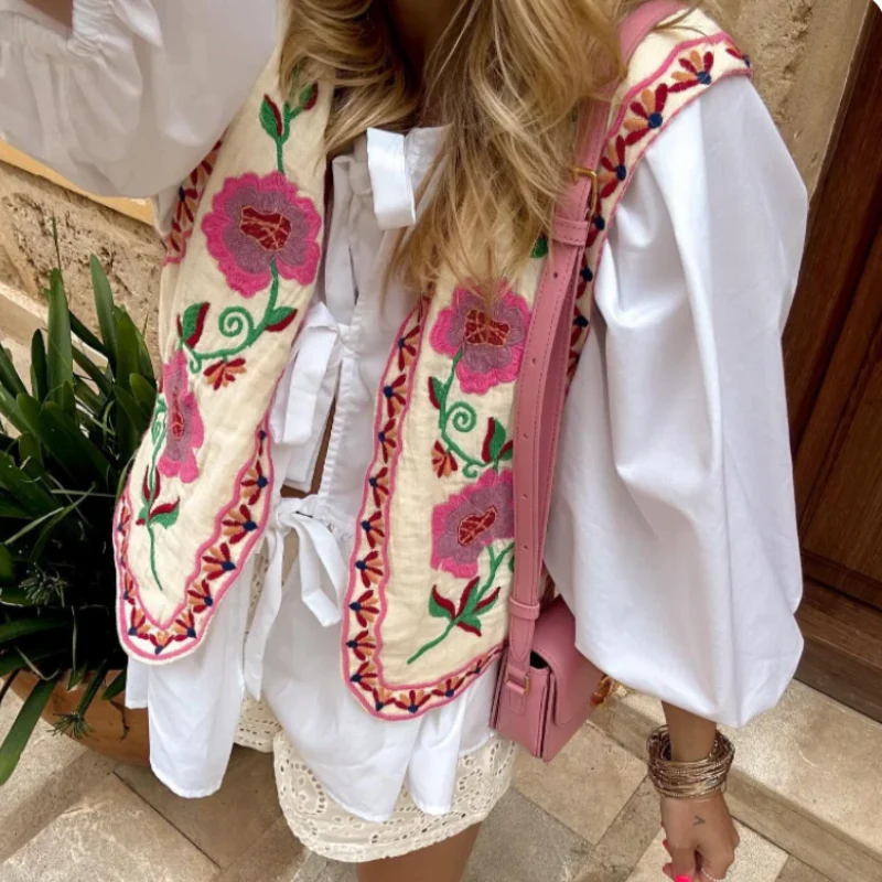 Amara – Women's Sleeveless Floral Print Jackets - Image 6