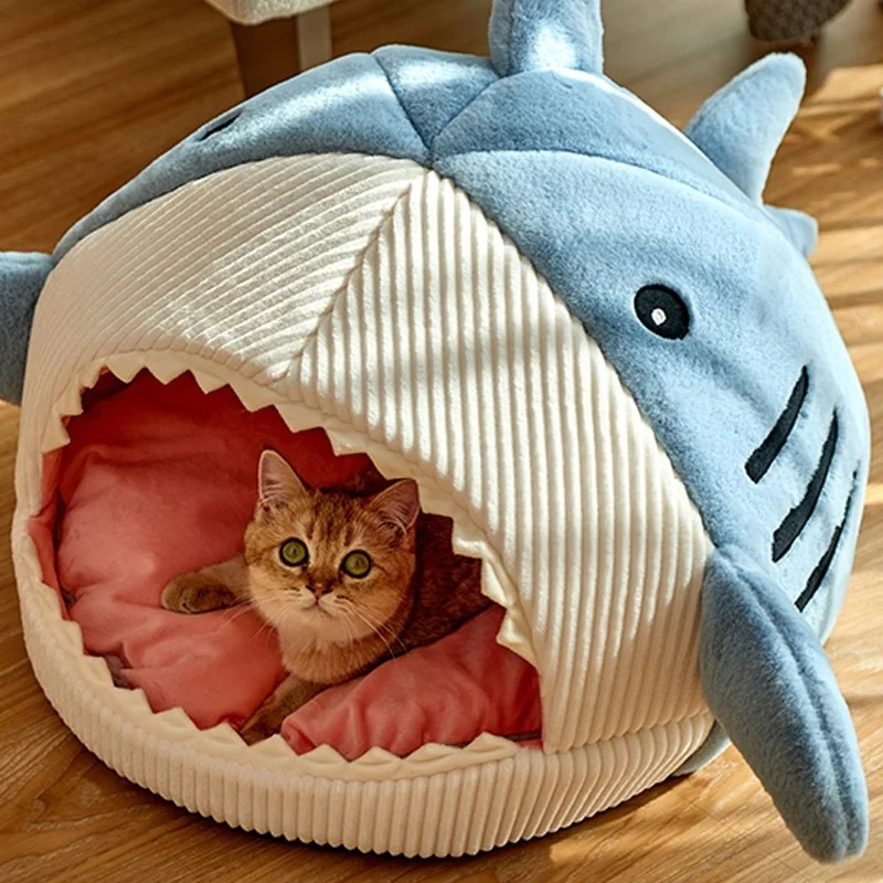 AquaPaw – Decorative Pet Bed with Shark Design - Image 3