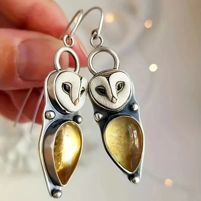 Aria – Decorative Animal-Inspired Earrings - Image 2