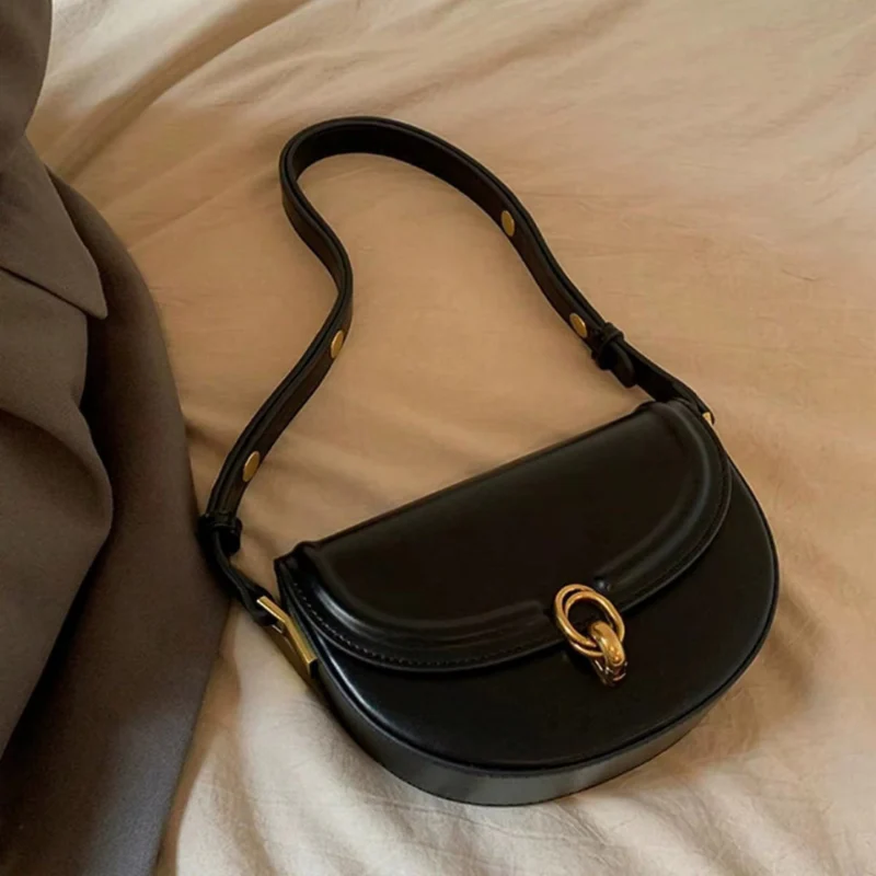Ava – Women's Bag with Long Shoulder Strap and Hasp Closure - Image 8