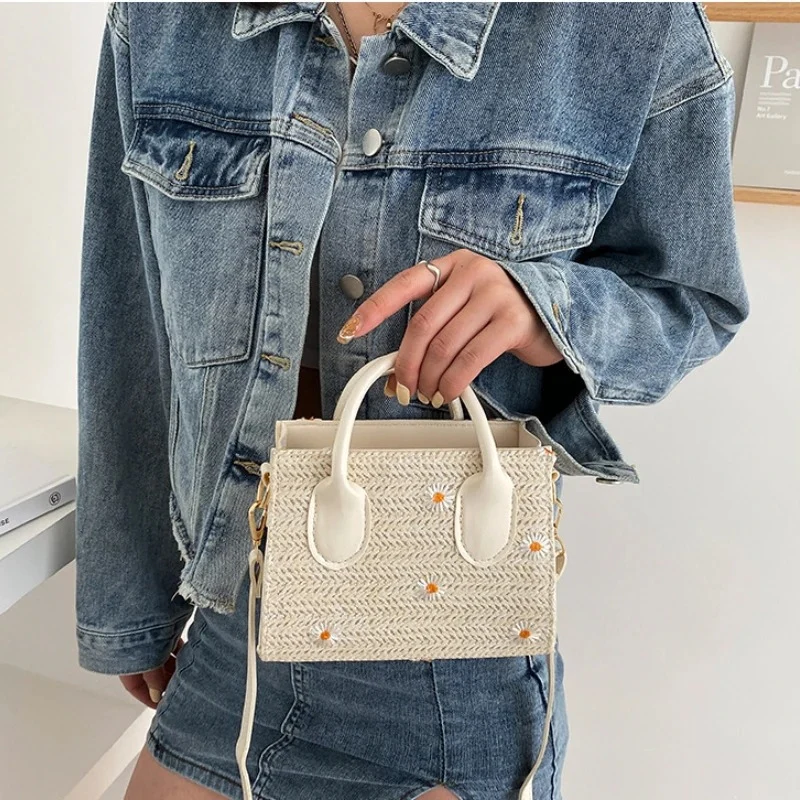 Ava – Women's Floral Print Shoulder Bag with Handles - Image 7