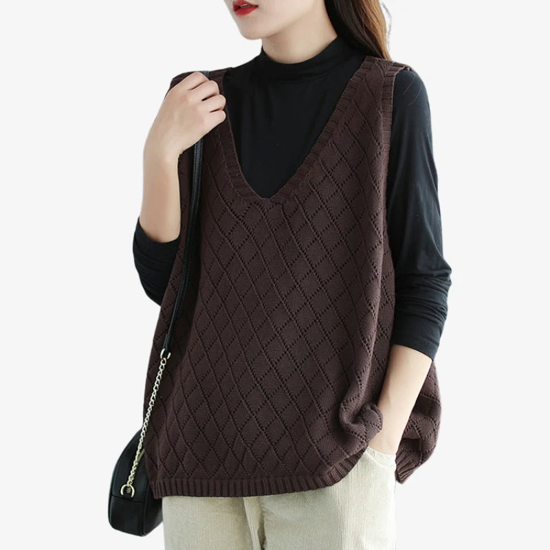 Ava – Women's V-neck Sweater with Zigzag Floral Pattern - Image 2