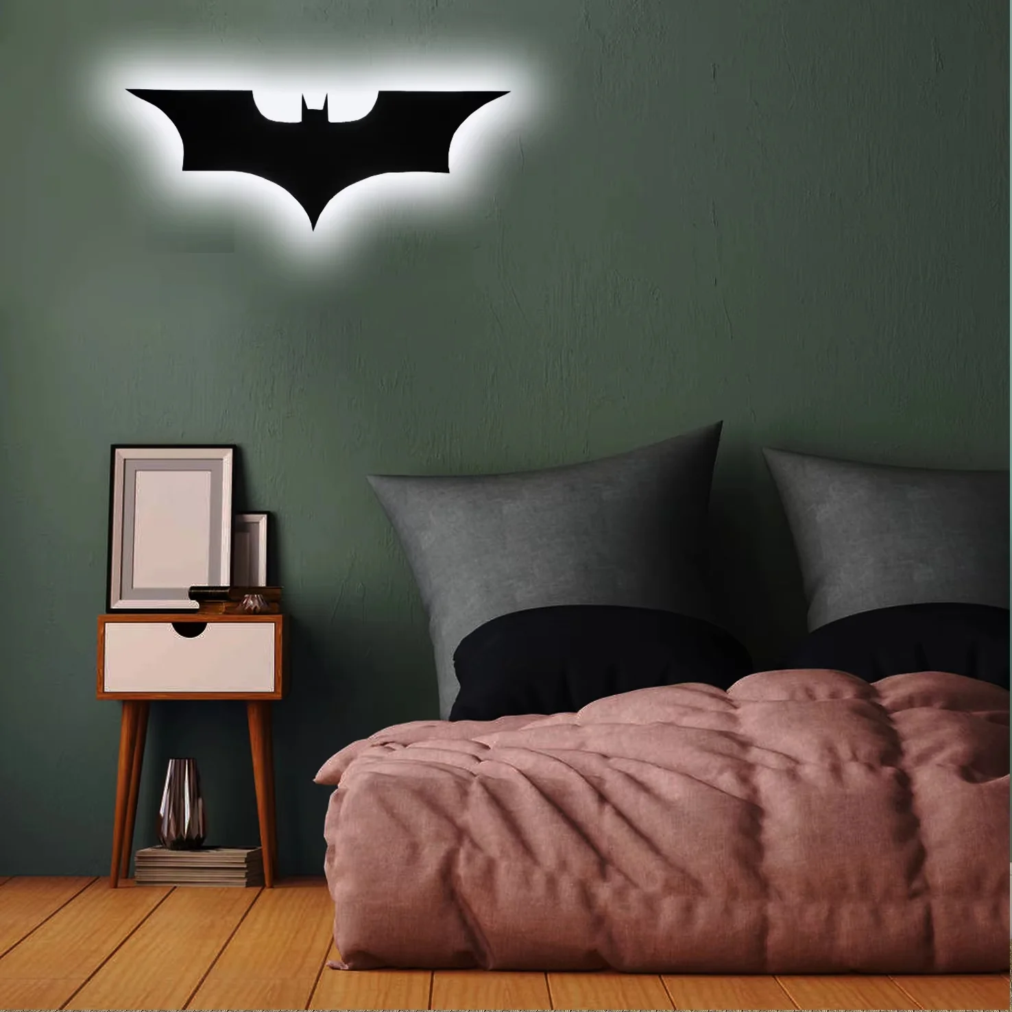 BatGlow – Wireless LED Wall Lamp with Batwings - Image 5