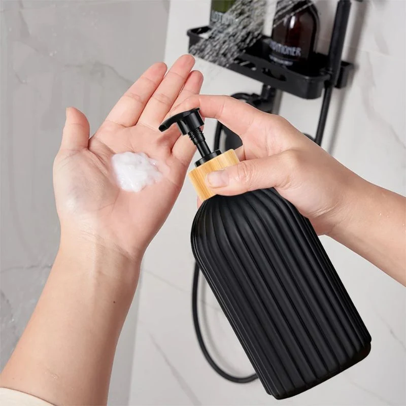 BathNexa – Bathroom Accessory Set with Refillable Soap Dispenser - Image 5