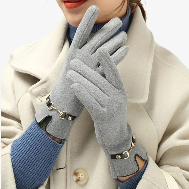 Bella – Full Finger Gloves with Chain Closure - Image 3