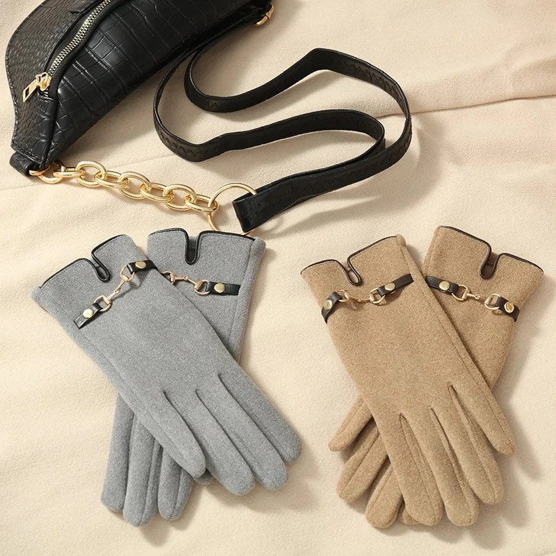 Bella – Full Finger Gloves with Chain Closure - Image 5