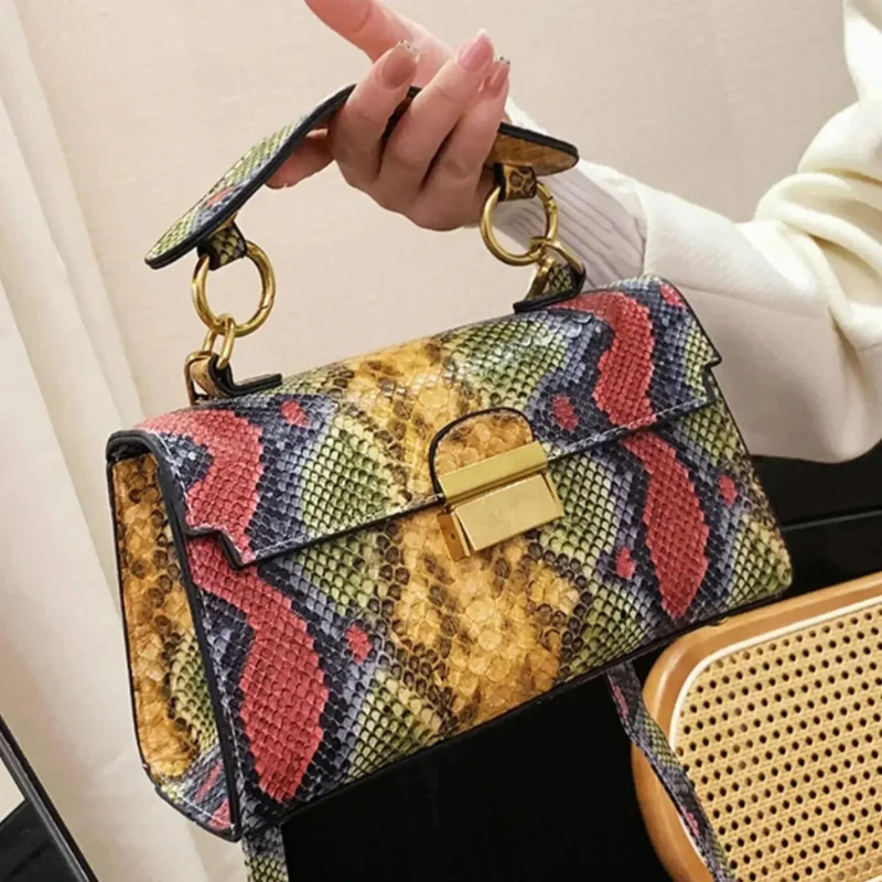Bella – Handbag with Adjustable Shoulder Strap & Snake Print - Image 11