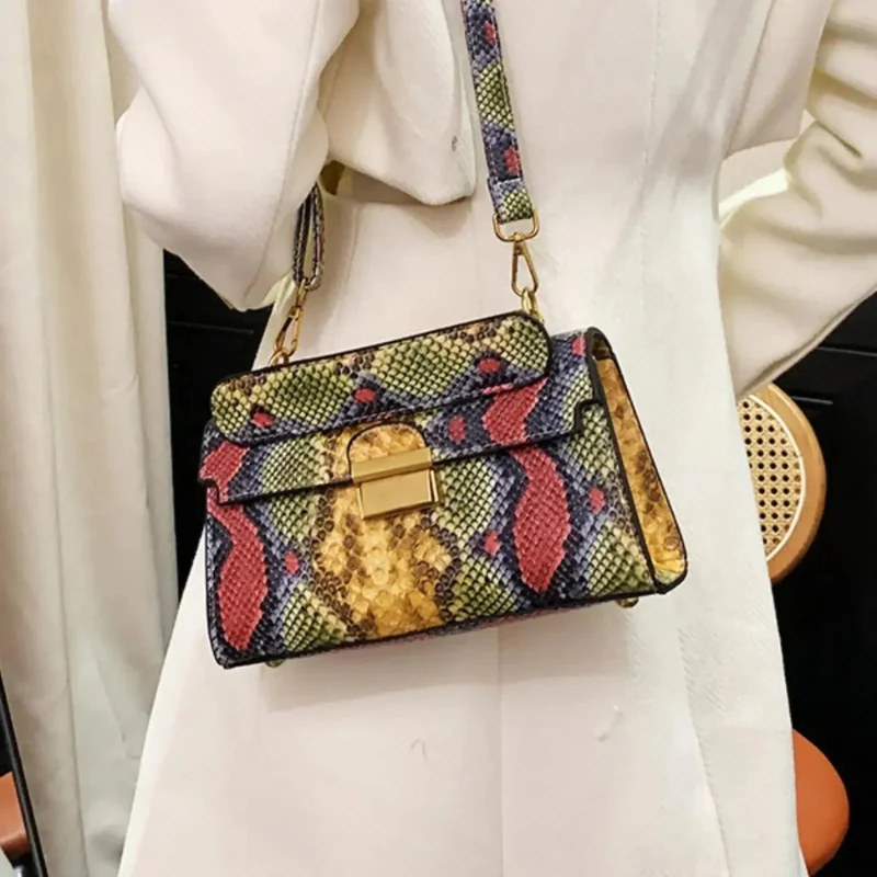 Bella – Handbag with Adjustable Shoulder Strap & Snake Print - Image 7