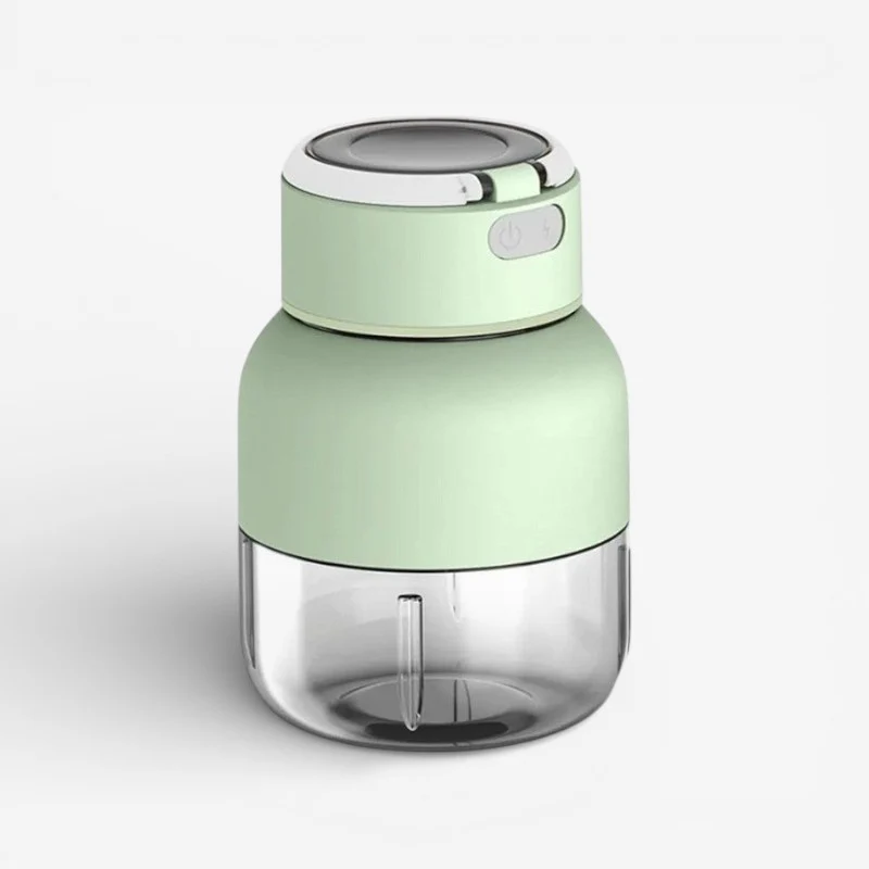 BlendMate – Portable Fruit Smoothie Blender with Rechargeable Battery