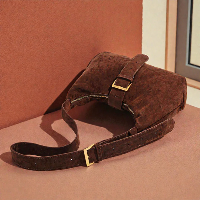 Brianna – Compact Shoulder Bag with Adjustable Strap & Zipper Closure - Image 2