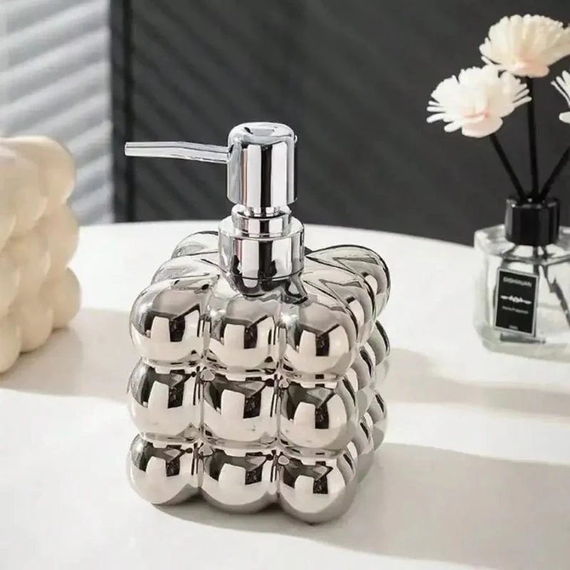 BubbleFlow – Square Soap Dispenser with Bubble Design - Image 7