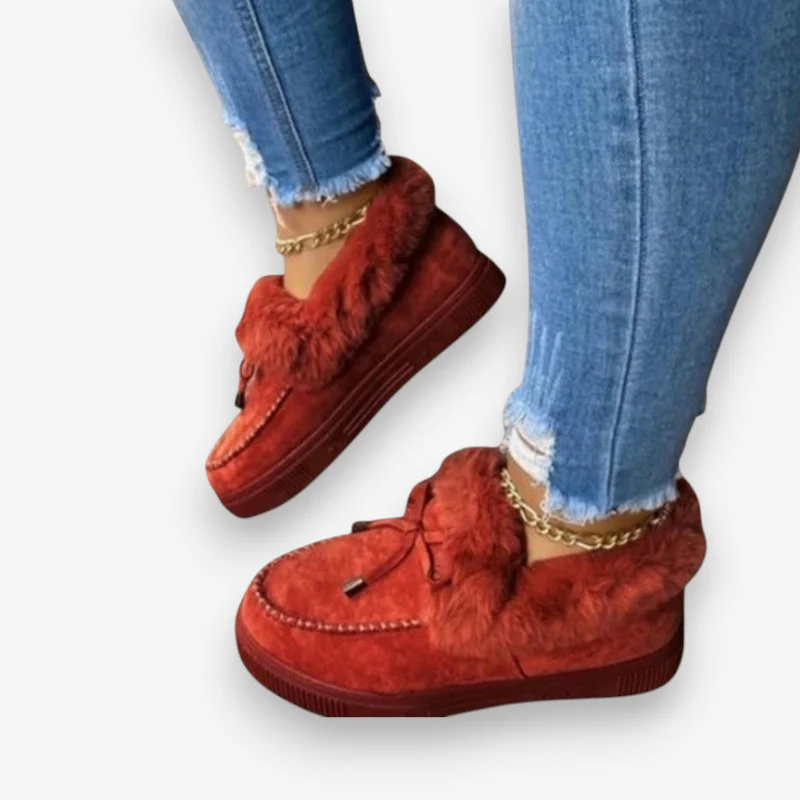 Chloe – Round Toe Boots with Anti-Slip Grip