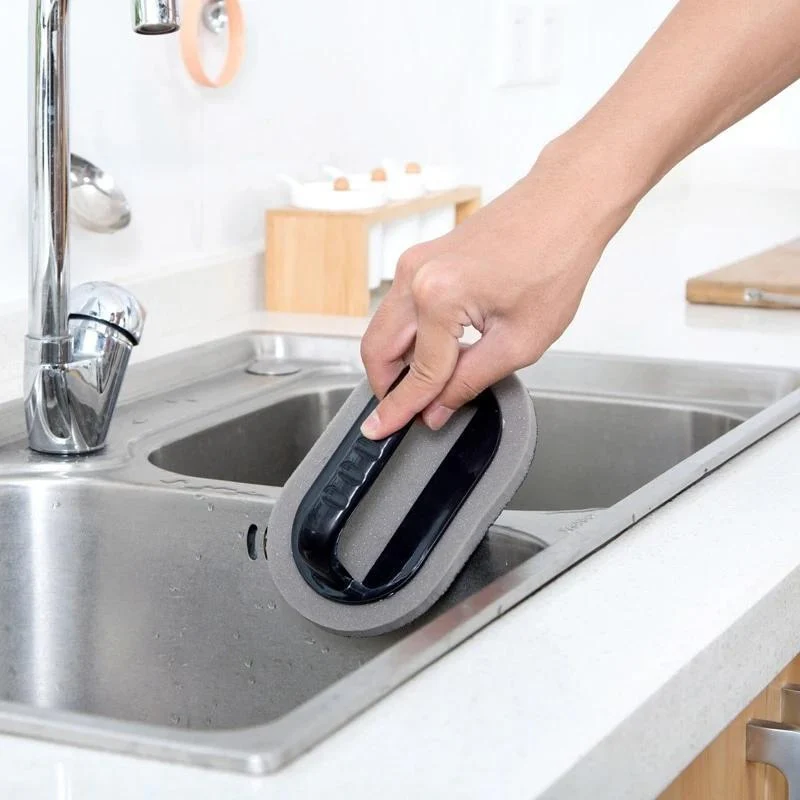 CleanSweep – Round Sponge Brush with Handle - Image 4