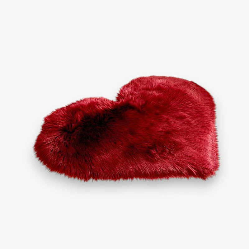 CozyHeart – Decorative Rug with Heart-Shaped Design - Image 6