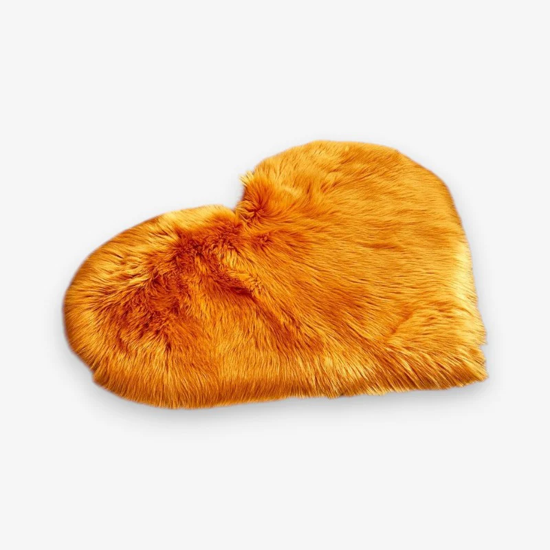 CozyHeart – Decorative Rug with Heart-Shaped Design - Image 7