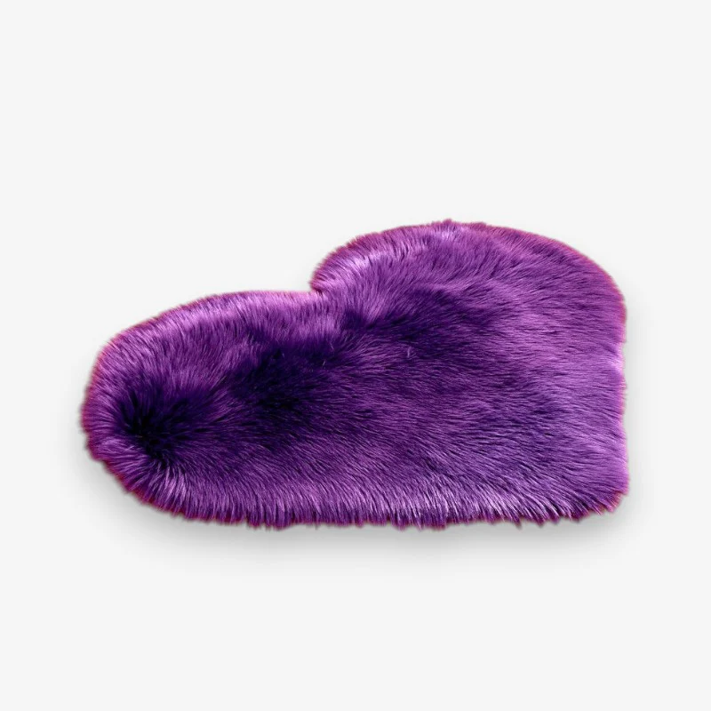 CozyHeart – Decorative Rug with Heart-Shaped Design - Image 8