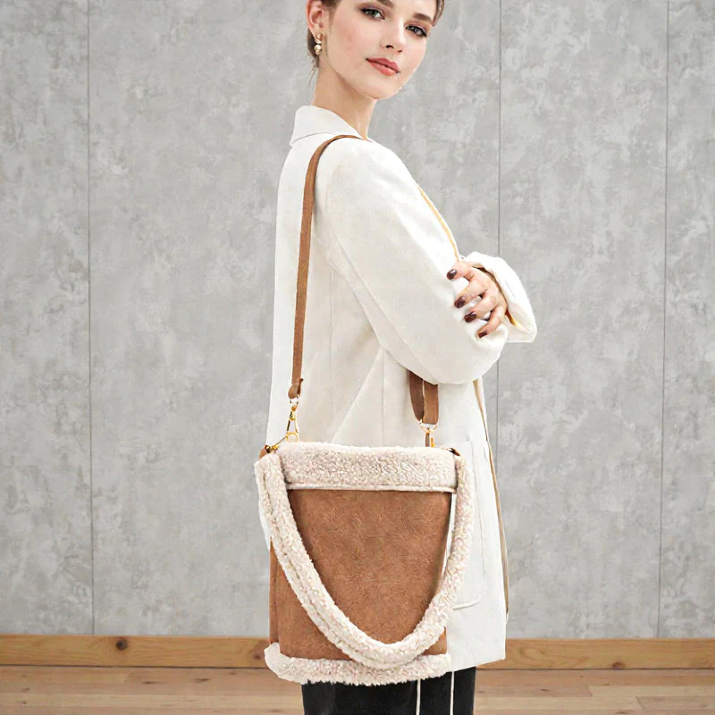 Darcy – Bucket Bag with Adjustable Shoulder Strap - Image 3