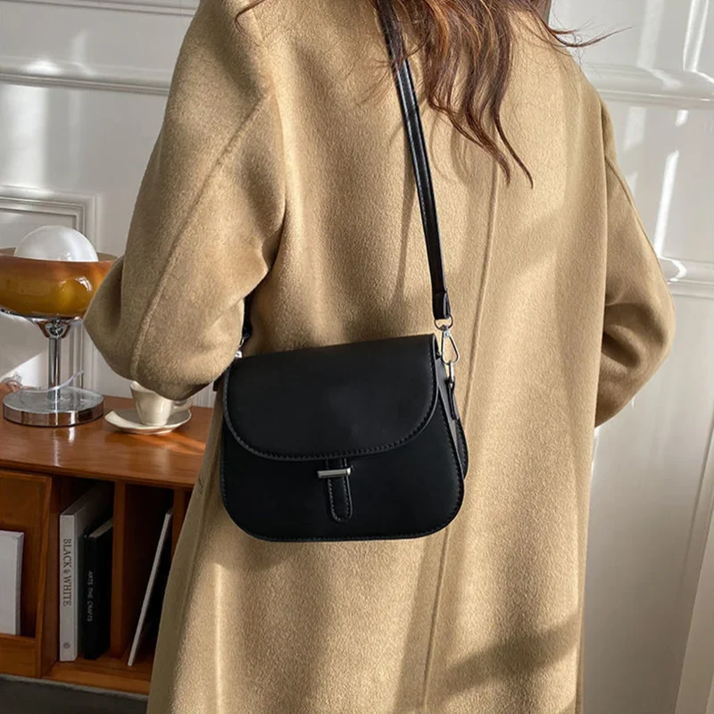 Delilah – Crossbody Bag with Adjustable Strap & Buckle Closure - Image 3