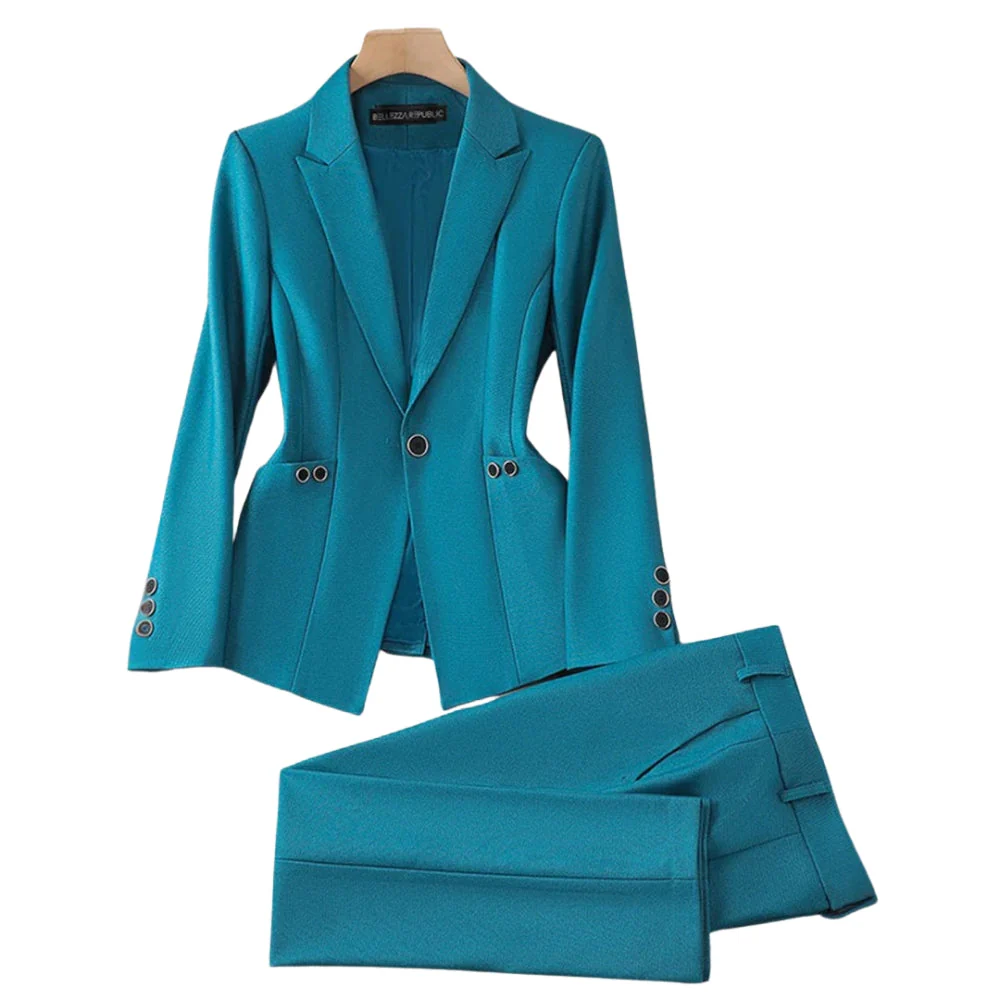Evelien – Two-Piece Set with Fitted Blazer & Straight Leg Trousers