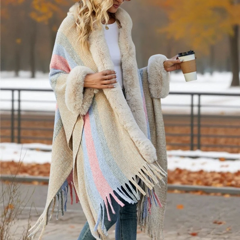 Grace – Long Sleeve Poncho with Faux Fur Collar - Image 4