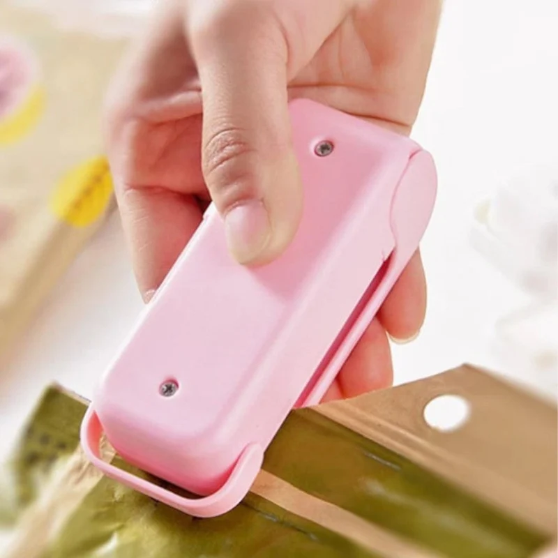 HandiPress – Portable Ceiling Tool with hand-press mechanism - Image 2