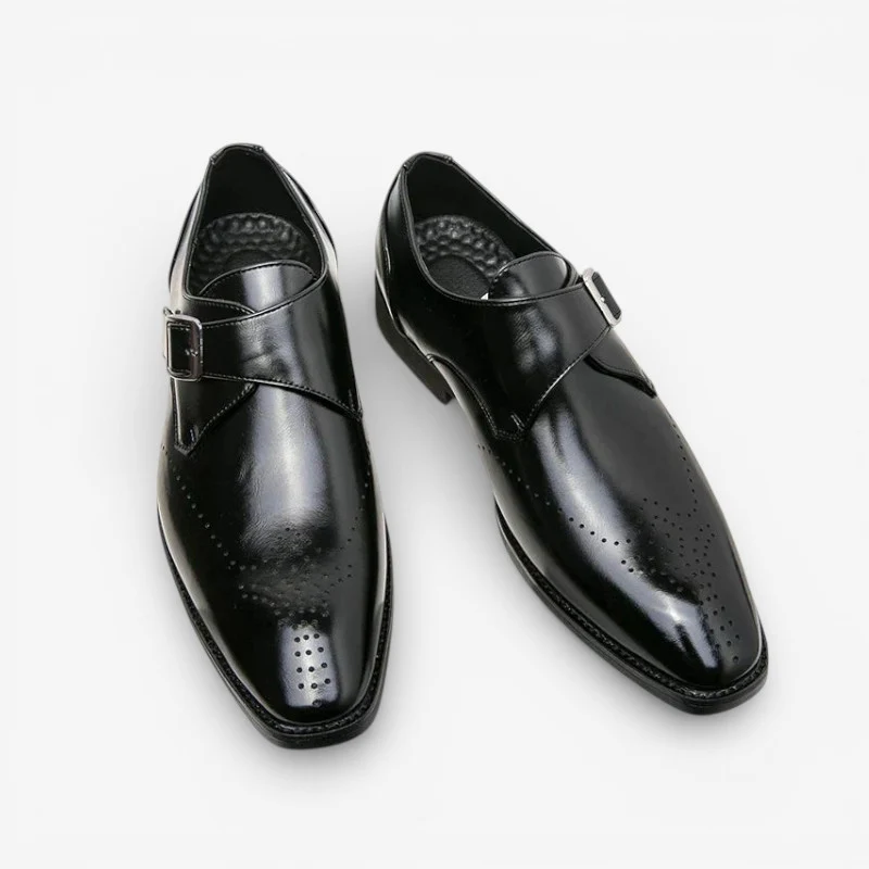 Jacob – Breathable Shoes with Buckle Closure