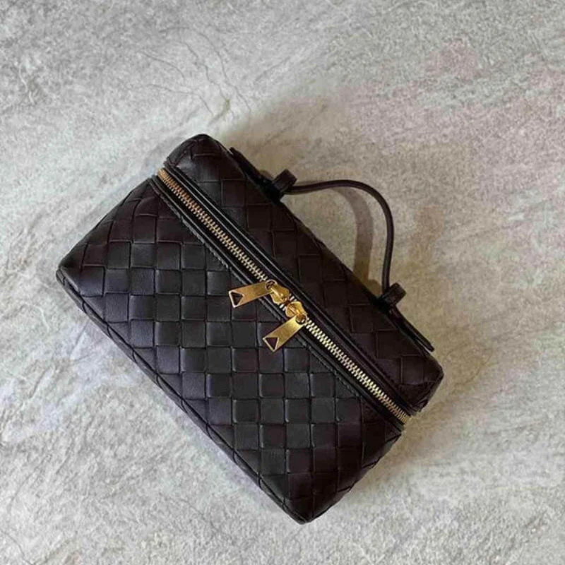 Jessica – Shoulder Bag with Adjustable Strap and Zip Closure - Image 6