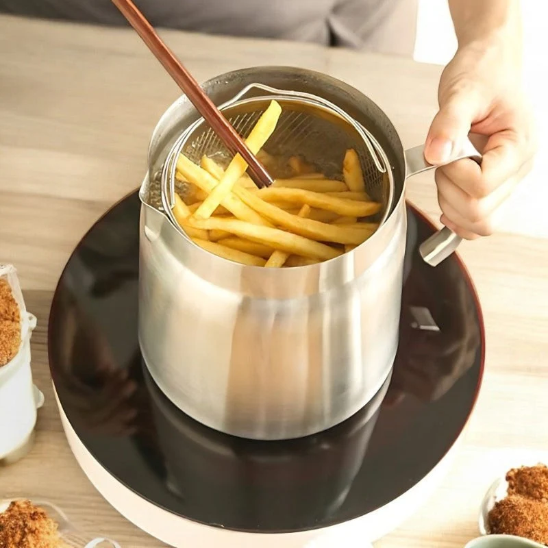 KitchenEase – Oil pot with handle and built-in filter - Image 2