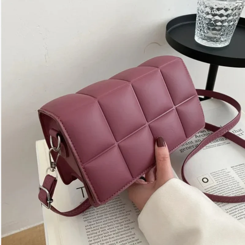 Lily – Women's Cube Bag with Button Closure - Image 13