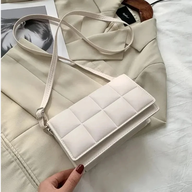 Lily – Women's Cube Bag with Button Closure - Image 9