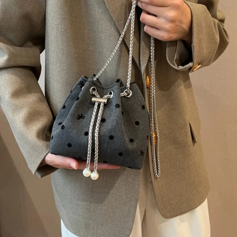 Linnea – Women's Shoulder Bag with Large Storage Space and Adjustable Chain Strap - Image 6