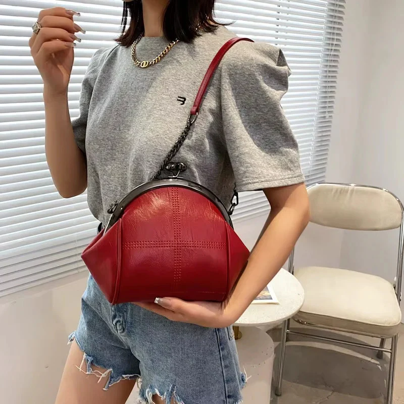 Luisa – Large Capacity Shoulder Bag with Chain Strap - Image 7