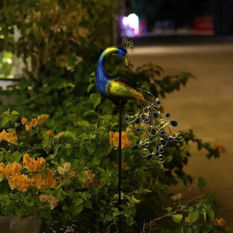 LumaFeather – Decorative LED Garden Lamp with Peacock Statue - Image 3