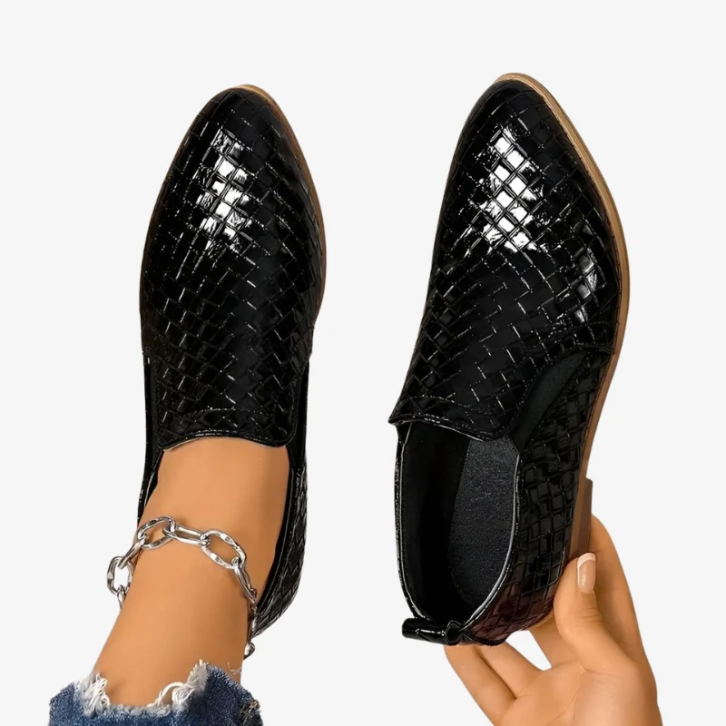 Luna – Women's Shoes with Round Toe & Zigzag Pattern