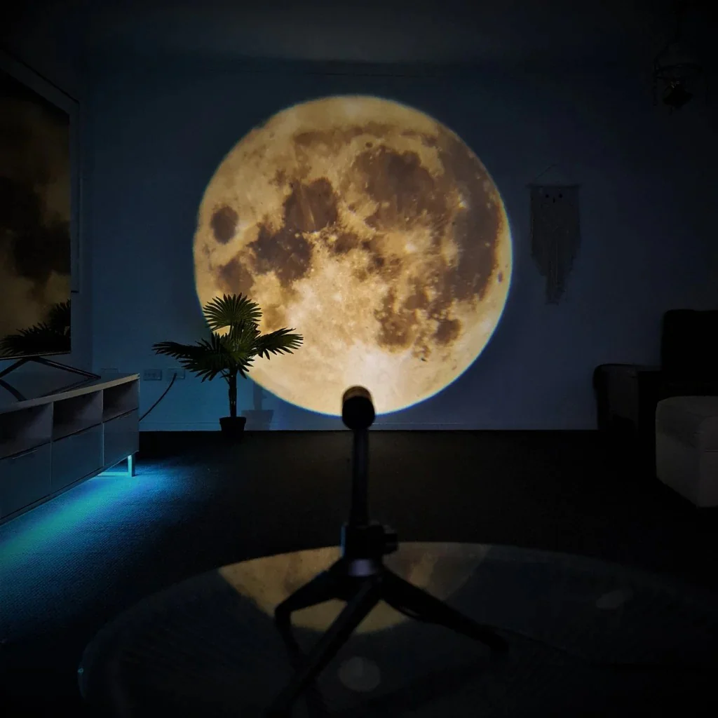 LunaOrbit – Moon & Earth Projector Lamp with Rotation and Flexible Neck - Image 5