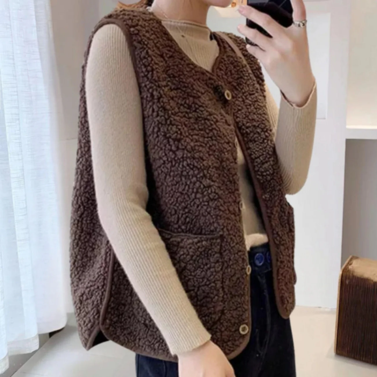 Lydia – Sleeveless Cardigan with Button Closure and Pockets - Image 5