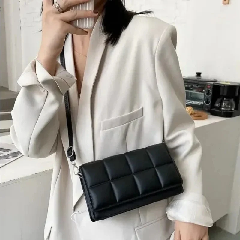 Melina – Large Capacity Shoulder Bag - Image 9
