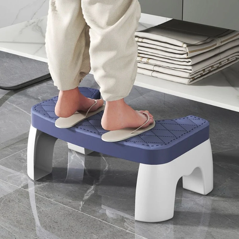 MoonEase – Portable Toilet Stool with Half-Moon Design - Image 6