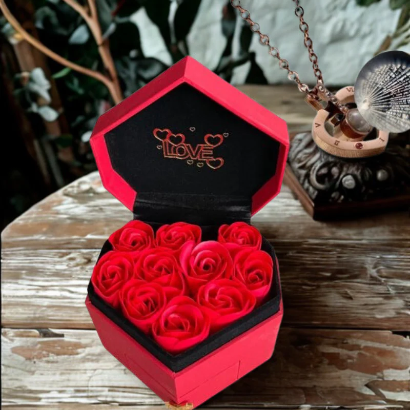 Jewellery Box with Heart-Inspired Necklace - Image 3