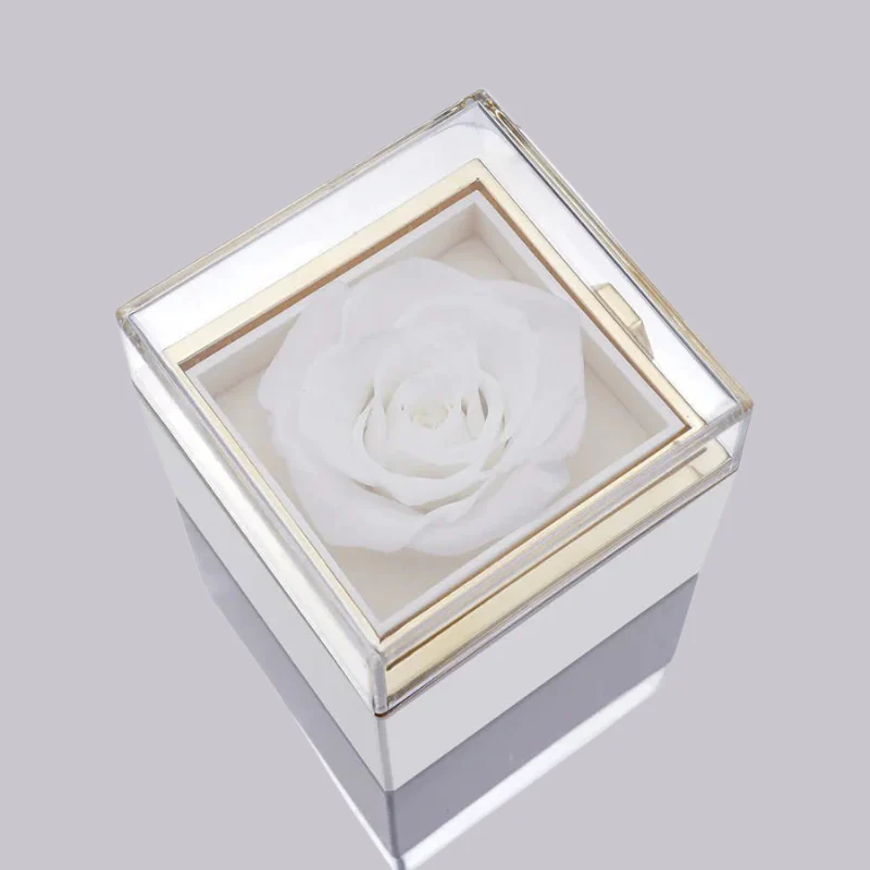 Rose Box with Heart Pendant Necklace - Image 11