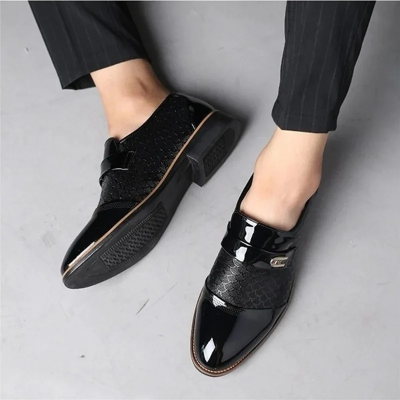 Nathan – Round Toe Shoes with a Pressed Pattern - Image 4