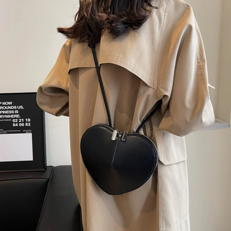 Nora – Women's Heart-Shaped Shoulder Bag with Adjustable Shoulder Strap - Image 6