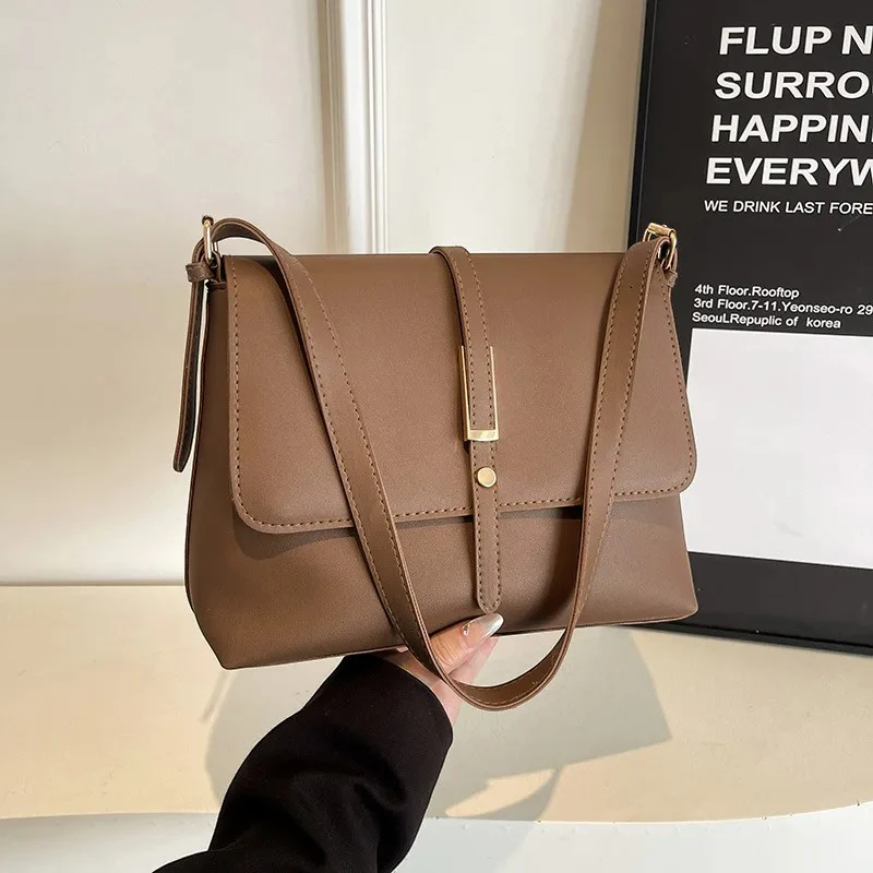 Olivia – Women's Bag with Buckle Closure & Adjustable Shoulder Strap - Image 3