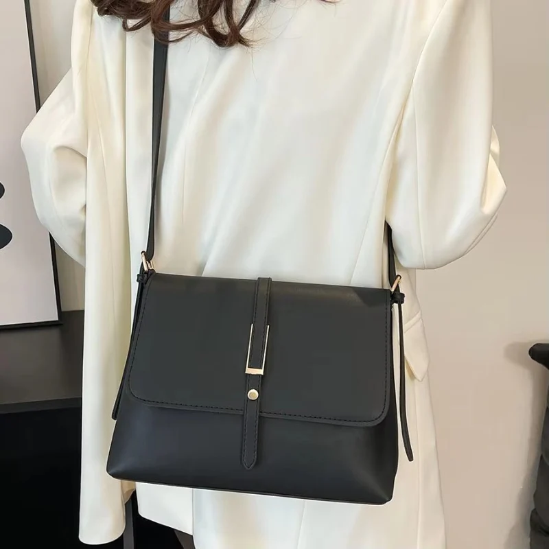 Olivia – Women's Bag with Buckle Closure & Adjustable Shoulder Strap - Image 6