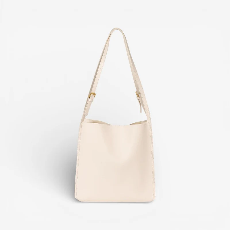 Olivia – Women's Bag with Adjustable Shoulder Strap and Zipper Pocket - Image 3