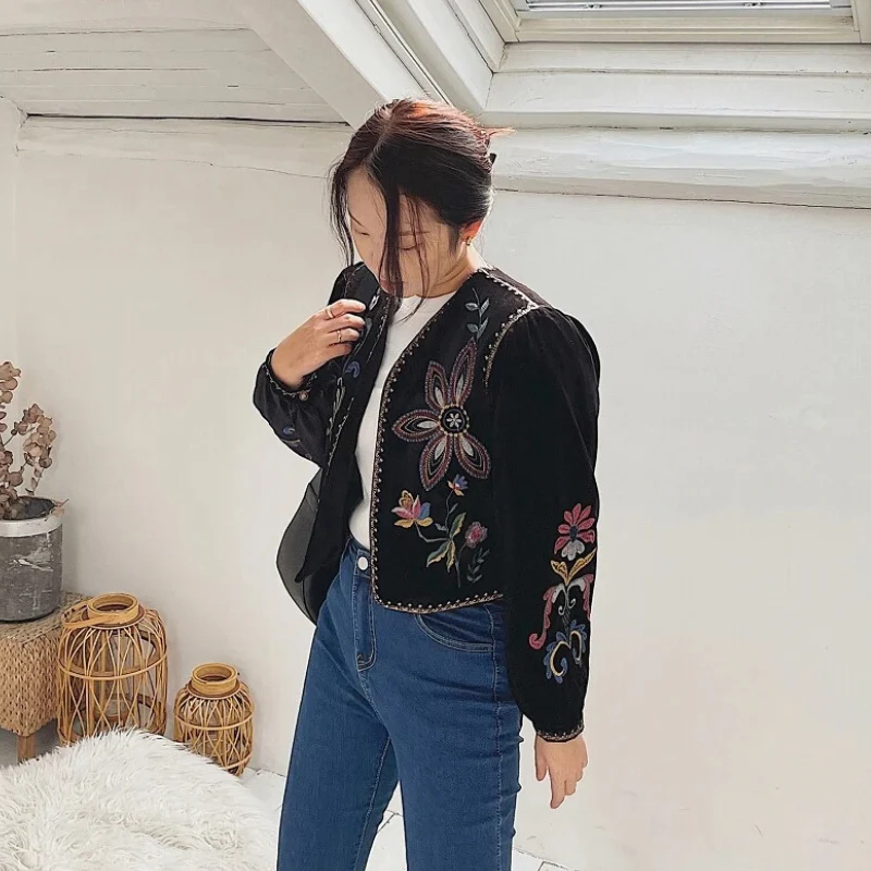 Olivia – Long Sleeve Jacket with Floral Print - Image 2