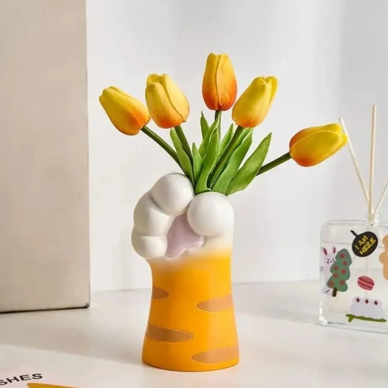 PurrBloom – Flower Vase with Cat Claw Design - Image 6