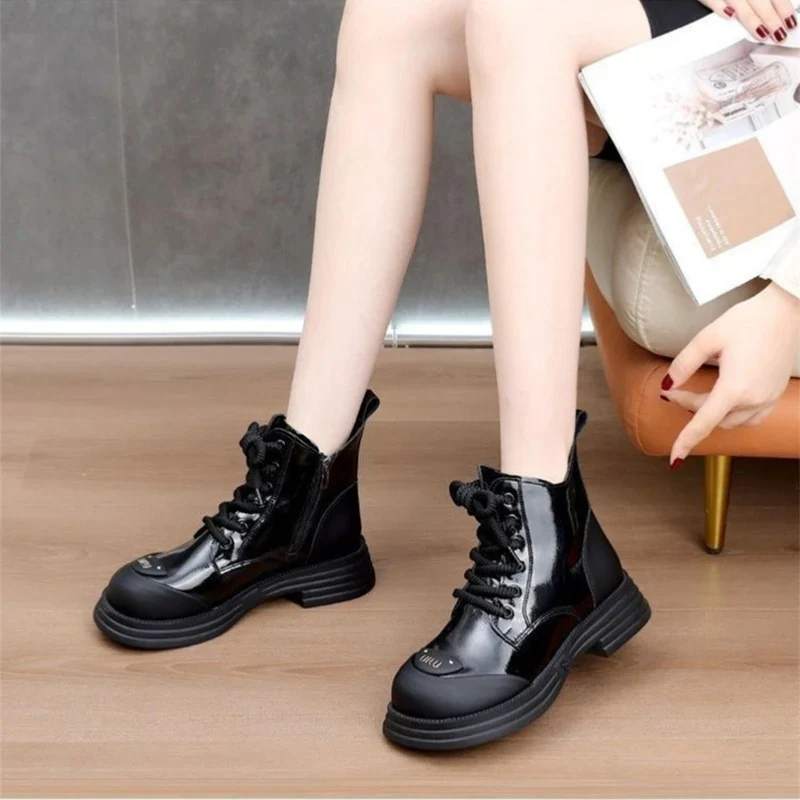 Ruby – Boots with Adjustable Laces and Round Toe - Image 9